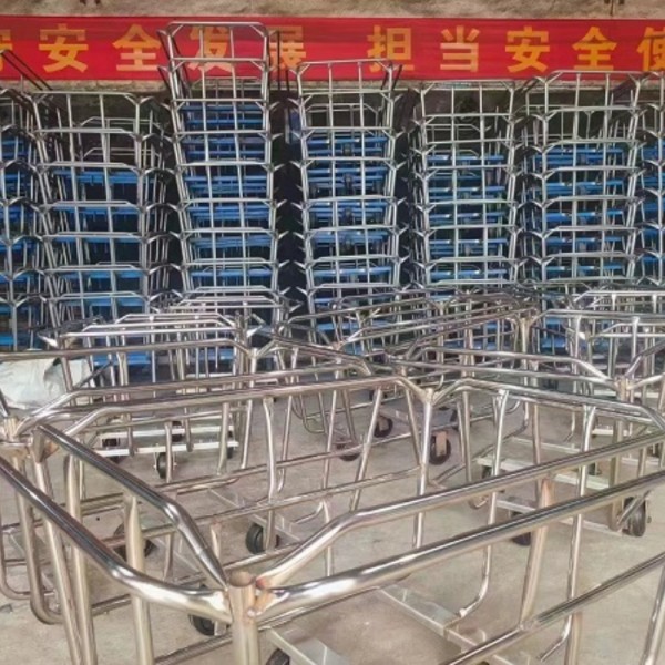 客戶應(yīng)用——不銹鋼推車(chē)水箱