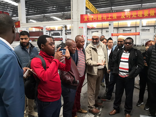 外國友人來佛山不銹鋼裝飾管廠考察 外國友人來佛山不銹鋼裝飾管廠考察