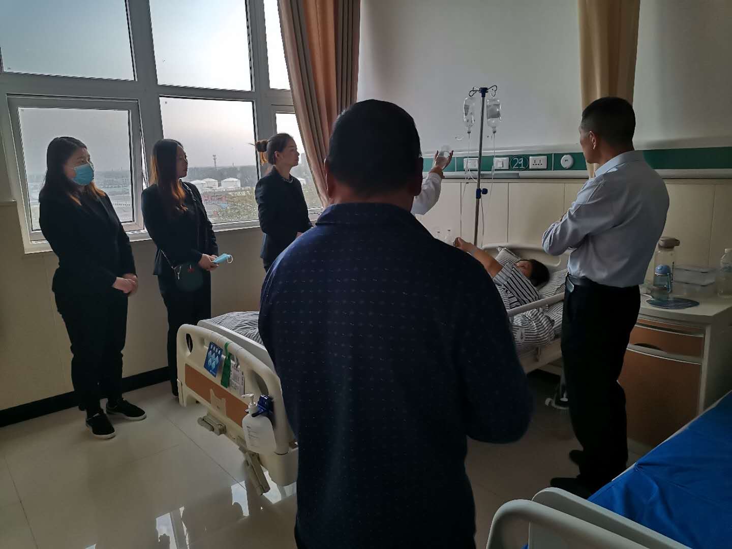 積善行,思利他——喜有沃單總看望慰問病患 積善行,思利他——喜有沃單總看望慰問病患