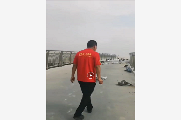 喜有沃鼎湖新區304不銹鋼管橋梁護欄項目