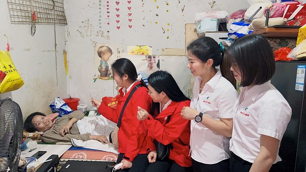 陪她聊天 陪她聊天