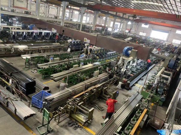 不銹鋼管生產(chǎn)車間 不銹鋼管生產(chǎn)車間